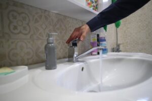 В Волгограде Роспотребнадзор проверил качество питьевой воды