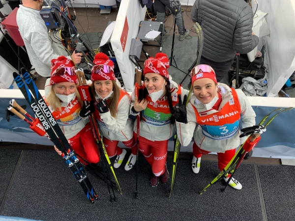 Российские лыжницы завоевали серебро в эстафете на чемпионате мира