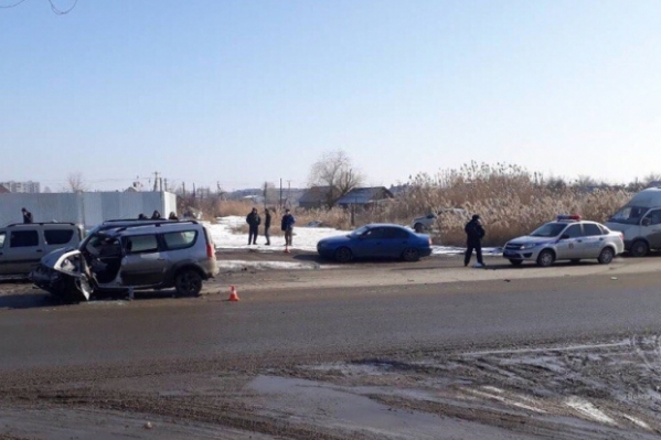 На юге Волгограда столкнулись 4 автомобиля