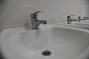Плату за подачу воды в Волгограде пересчитали после выявленных нарушений