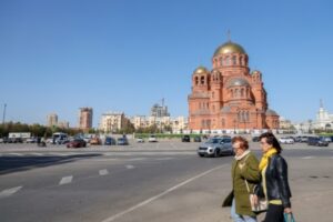 В Волгограде нашли водителя, устроившего дрифт у храма на 1 мая