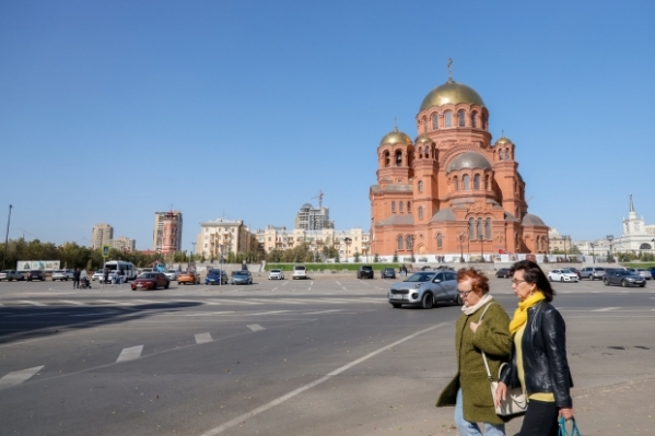В Волгограде нашли водителя, устроившего дрифт у храма на 1 мая