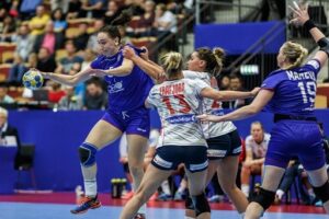 Женская сборная России по гандболу проиграла норвежкам