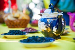 Что смогут узнать волгоградцы о хозяйке дома по тарелкам в серванте