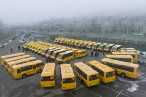 В школы Волгоградской области направлено 55 новых автобусов