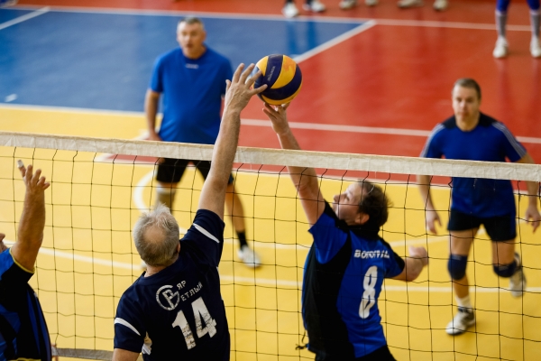 За «Победу в Сталинградской битве» сражаются ветераны волейбола
