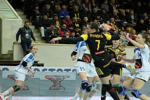 Волгоградские гандболистки проиграли в Ростове-на-Дону