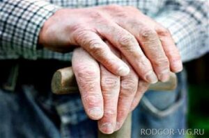 18-летняя девушка ограбила 65-летнего пенсионера в Волгограде