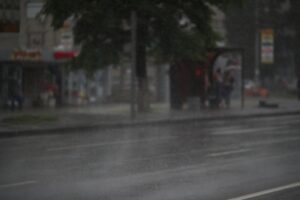 В начале июля волгоградцев ждет сильный ветер, град и жара