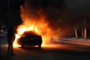 Ночью под Волгоградом 31-летний мужчина сгорел в иномарке