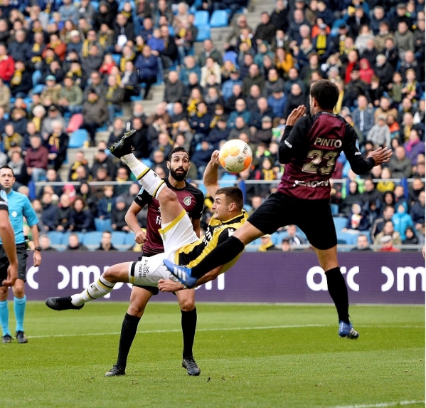 «Витесс» Леонида Слуцкого обыграл «Фортуну»