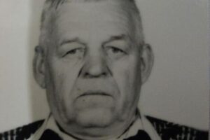 В Волгоградской области разыскивают пенсионера с тату в виде птицы