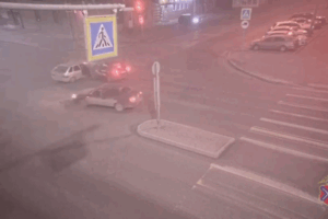 В центре Волгограда произошло ДТП с участием двух легковых автомобилей