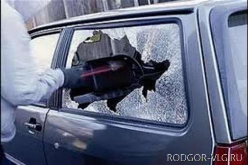 В Волгограде за сутки автоворы ограбили граждан на 180 тысяч рублей