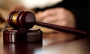 28-летний волгоградец вымогал деньги у сожительницы под угрозой размещения интимных фото в Сети