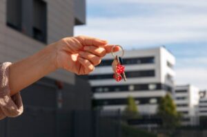 Волгоградцам дали советы, как безопасно купить квартиру