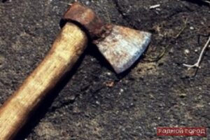 Под Волгоградом пьяный сын ударил отца топором по голове