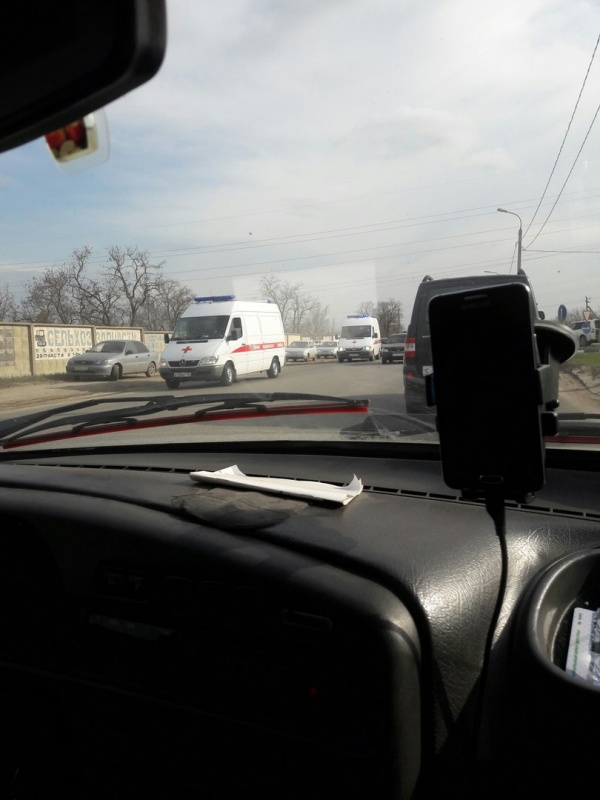 Водитель Kia сбил двух пешеходов на севере Волгограда