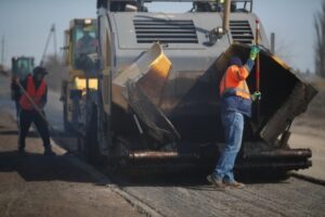 В Волгограде строят новые дороги по улицам имени Добрушина и №10