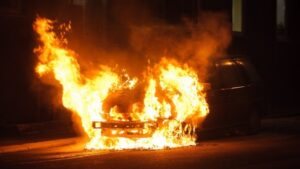 Ночью в Волгограде сожгли 4 иномарки