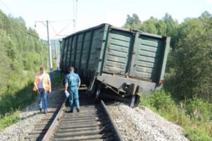 Под Волгоградом сошёл с рельсов вагон грузового поезда