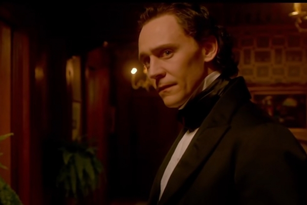 Голливудский актер Том Хиддлстон впервые станет отцом