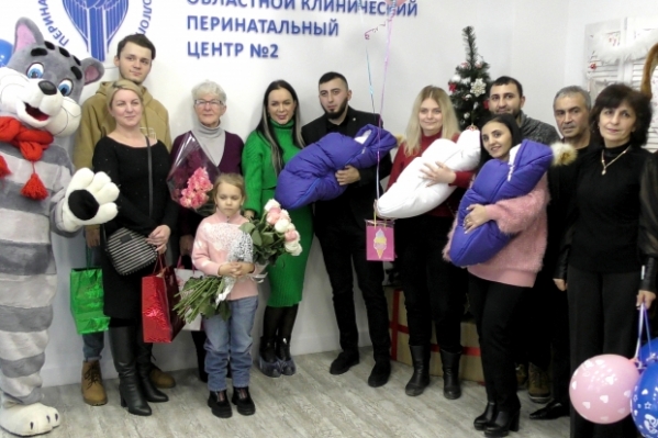 В преддверии Нового года в Волгограде выписали тройняшек