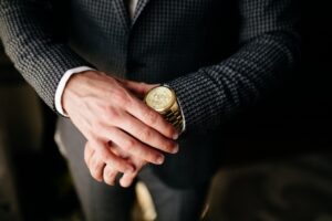 В Волгоградской области продают часы Брежнева за 35 млн рублей