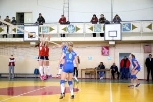 Юные волгоградские волейболистки начали домашний турнир с поражения