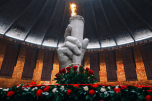 В Волгограде на Мамаевом кургане зажгут огненную картину войны