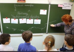 Некачественная обувь омрачила начало учебного года в Волгограде