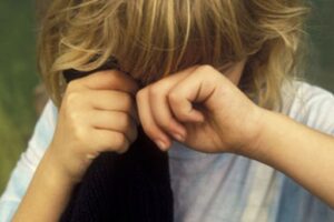 В Михайловке 53-летний бродяга полгода насиловал 11-летнюю девочку