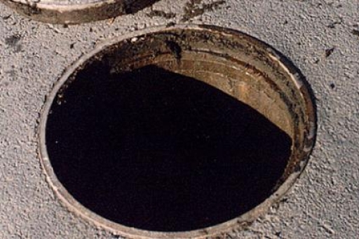 12-летний школьник в Волгограде провалился в открытый колодец