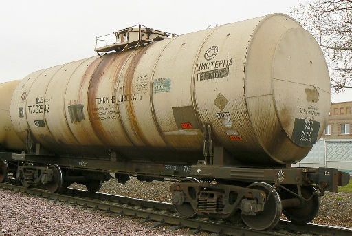 На станции Волгограда потекла цистерна с серной кислотой