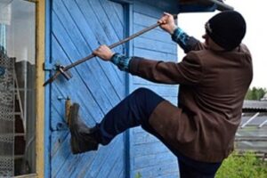 61-летний безработный совершил серию дачных краж в Дубовском районе