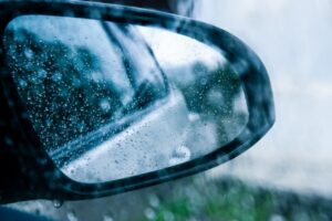 МЧС предупреждает волгоградцев о сильном ветре и грозах