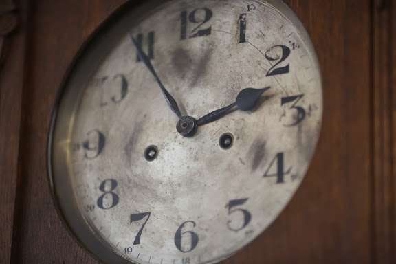 В Волгограде открыт сбор подписей за референдум по времени