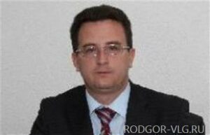 В Волжском директор МУ «Парки города» обналичил деньги через сестру