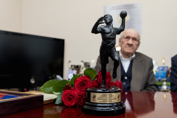 «Отец» волгоградского гандбола празднует 80-летний юбилей