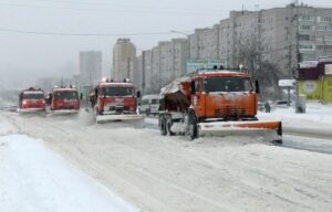 На дороги Волгограда за ночь нанесли около 800 тонн реагентов