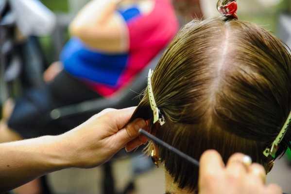 Эксперт назвал привычки, ведущие к выпадению волос