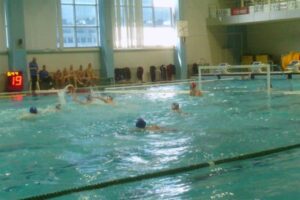 Молодые волгоградские ватерполисты вышли в плей-офф финального турнира первенства России