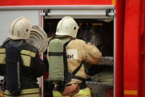 В Волгоградской области вспыхнула крыша жилого дома