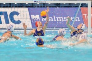 Две волгоградки сыграют за главную команду страны по водному поло