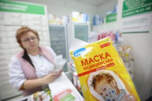 В волгоградские аптеки должны завезти многоразовые маски
