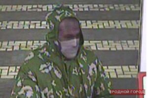Мужчина в камуфляже, маске и чулке ограбил вторую АЗС в Волгограде