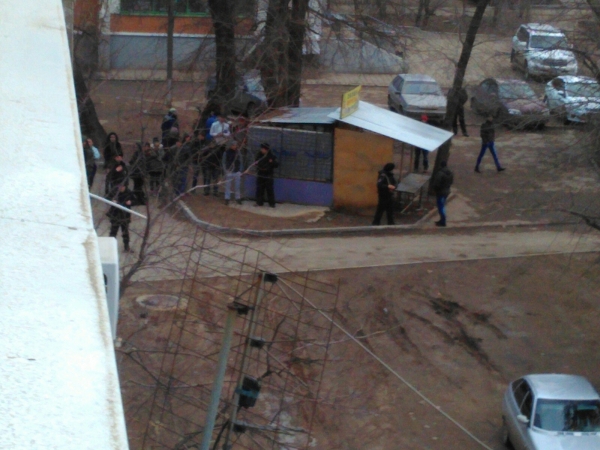 Начался штурм квартиры, где волгоградец удерживает заложницу
