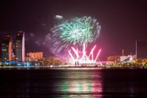 9 мая волгоградцы споют «День Победы» на балконе