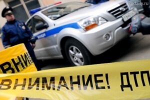 Под Волгоградом 19-летний водитель “Мазды” пострадал в тройном ДТП