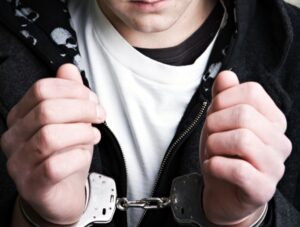 Двое волгоградцев заработали на гаражных кражах более 3 миллионов рублей